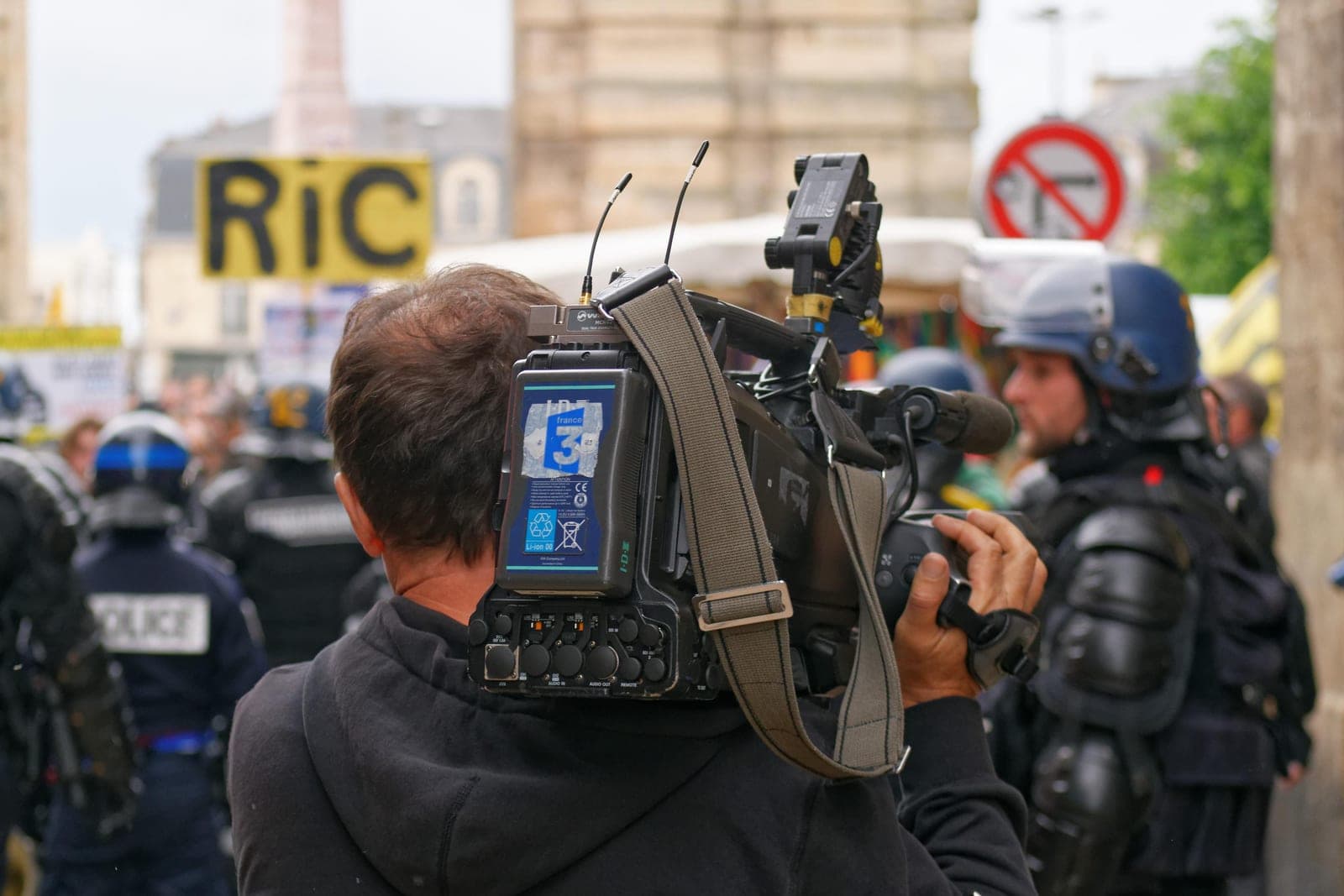 Journalist safety in the field: why a WhatsApp group is no longer good enough