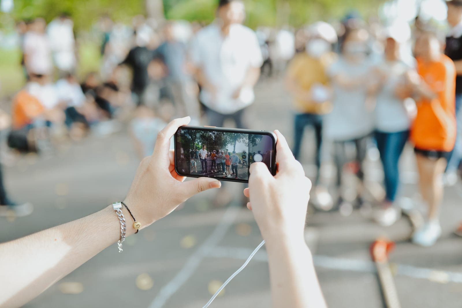 1.22 TRILLION pics & videos were shot on mobile phone cameras in 2022🤳🏼🤩